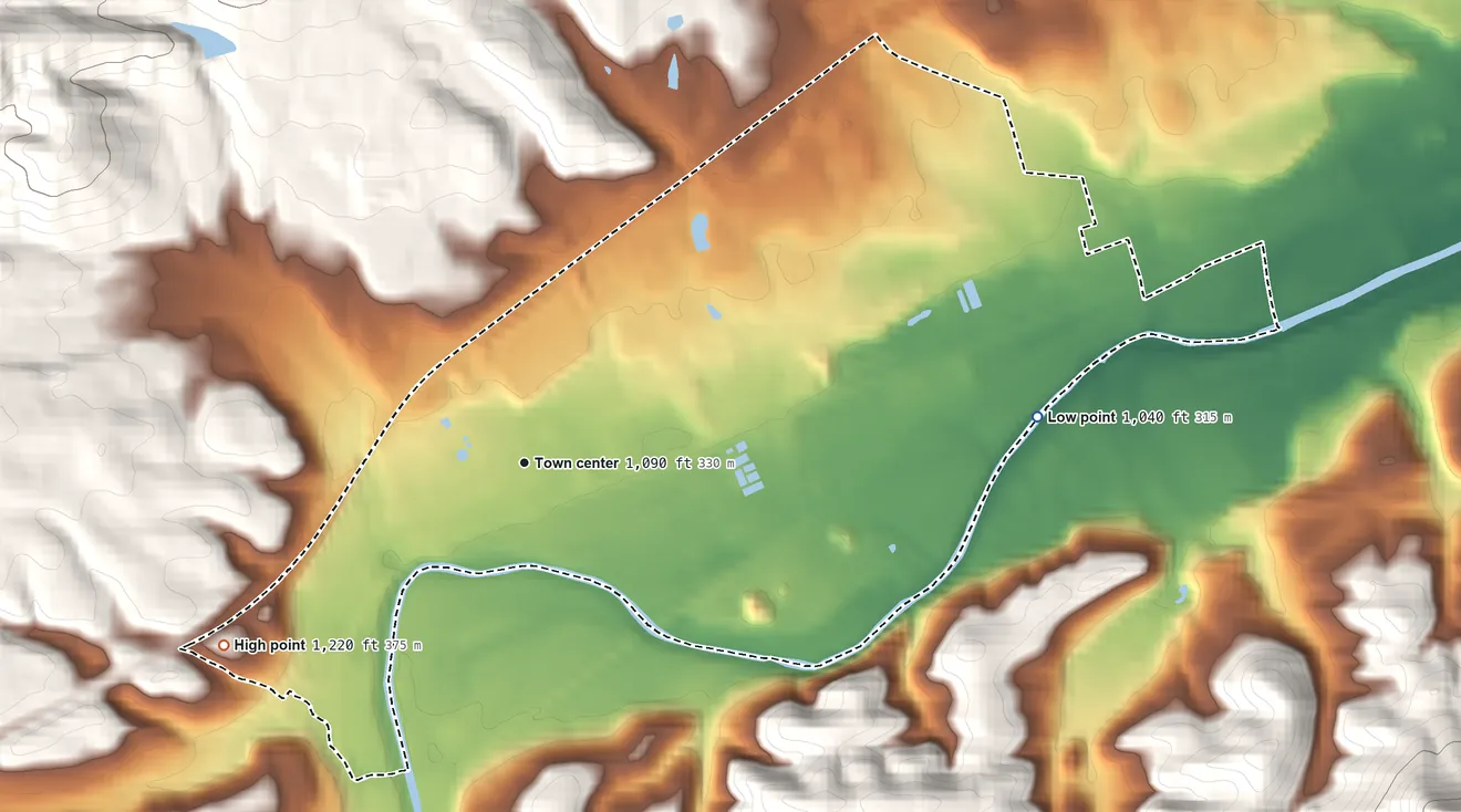 Topographic elevation map of Glenvar, Virginia, shaded from 1,040 ft on the east side to 1,220 ft at the foot of the Pedlar Hills