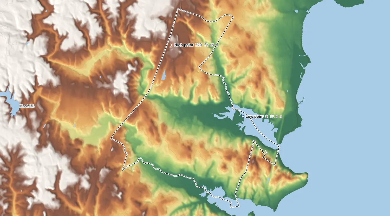 Topographic elevation map of Leesylvania, Virginia, shaded from 0 ft on the east side to 220 ft on the north side