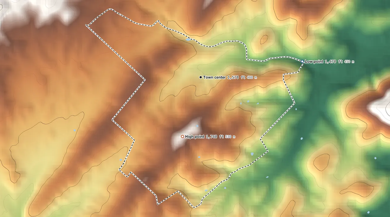 Topographic elevation map of Singers Glen, Virginia, shaded from 1,470 ft on the east side to 1,740 ft at the foot of The Knobs