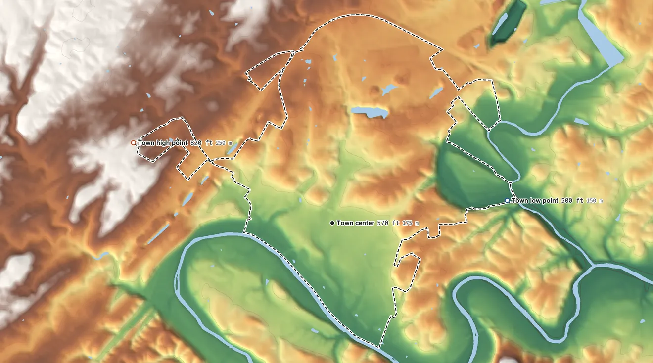 Topographic elevation map of Strasburg, Virginia, shaded from 500 ft on the east side to 820 ft on the west side