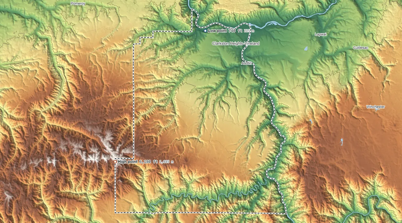 Topographic elevation map of Asotin County, Washington, shaded from 740 ft on the north side to 6,180 ft on the southwest side