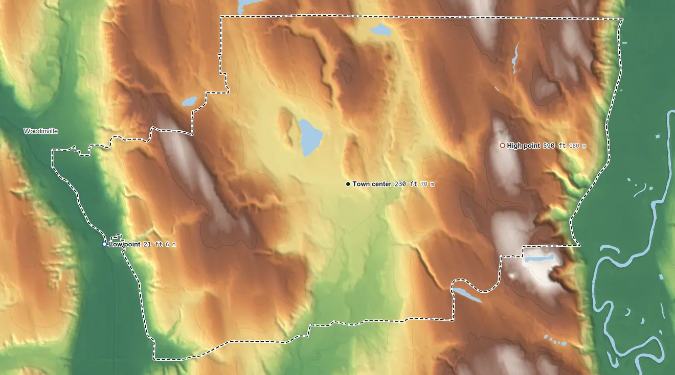Topographic elevation map of Cottage Lake, Washington, shaded from 21 ft on the west side to 590 ft on Ring Hill