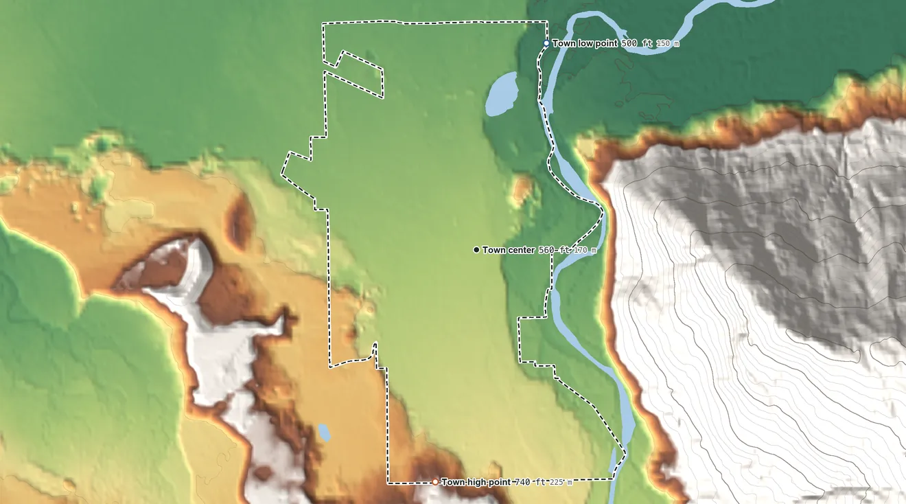 Topographic elevation map of Darrington, Washington, shaded from 500 ft on the north side to 740 ft on the south edge, below higher ground just outside