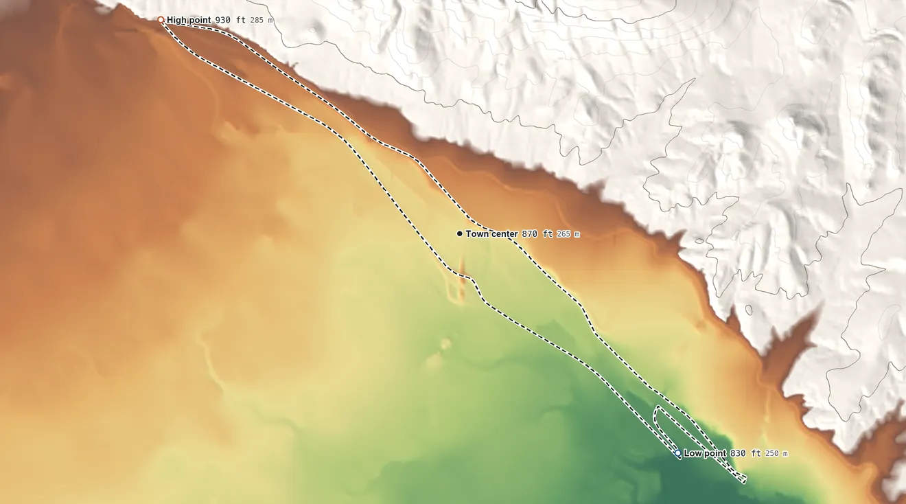 Topographic elevation map of Donald, Washington, shaded from 830 ft on the southeast side to 930 ft at the foot of the Rattlesnake Hills