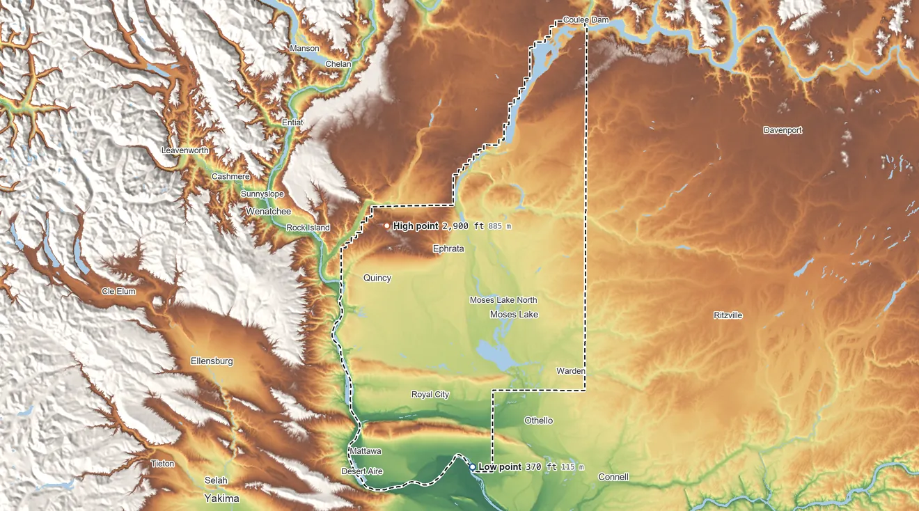 Topographic elevation map of Grant County, Washington, shaded from 370 ft on the south side to 2,900 ft on the northwest side