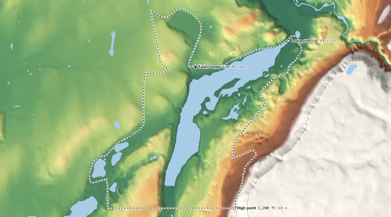 Topographic elevation map of Kapowsin, Washington, shaded from 580 ft on the east side to 1,200 ft on the south edge, below higher ground just outside