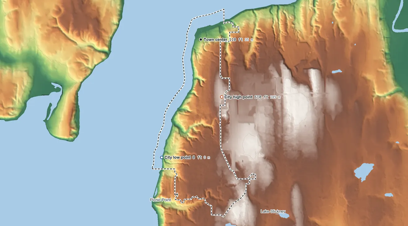Topographic elevation map of Mukilteo, Washington, shaded from sea level level on the Salish Sea to 610 ft on the south side