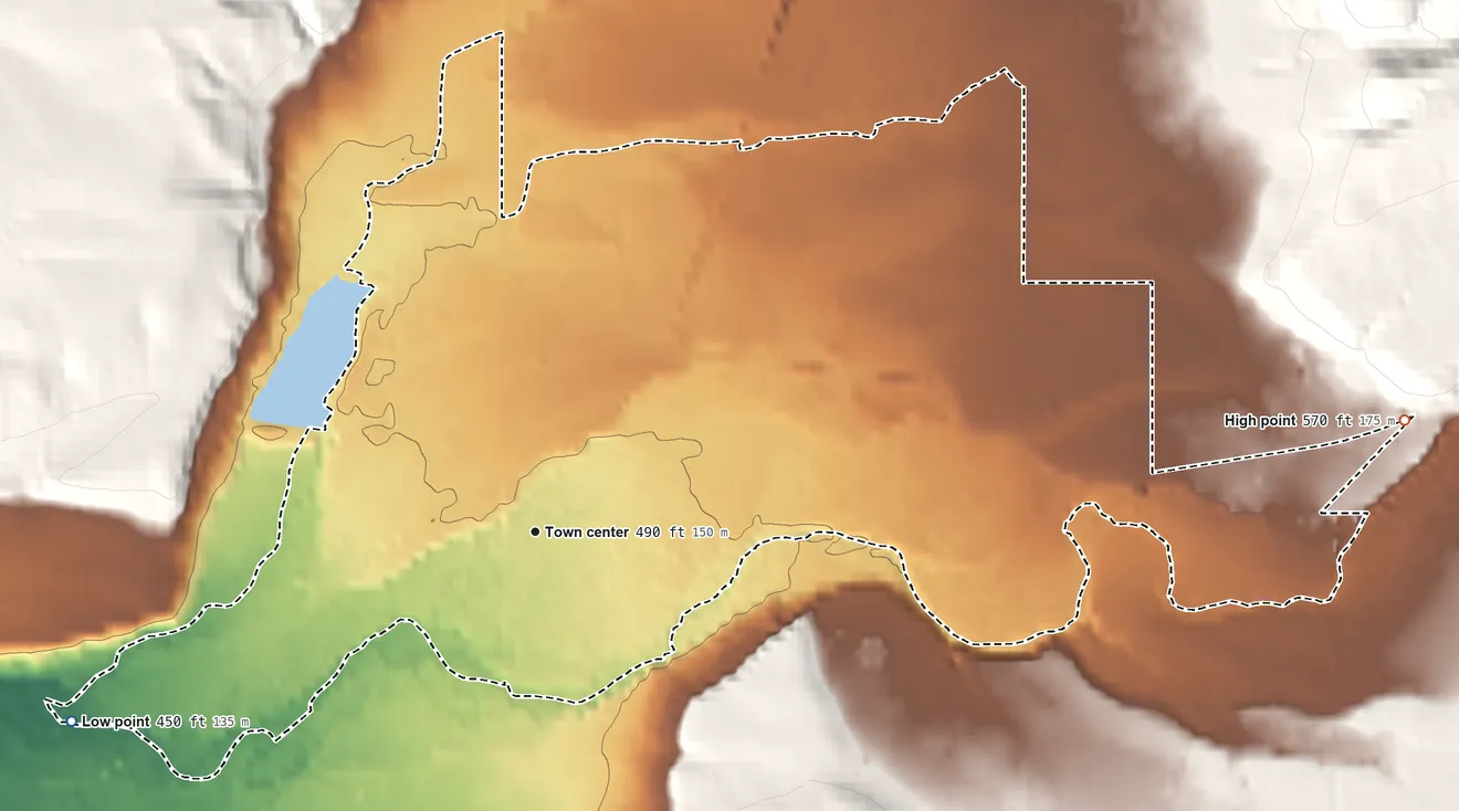 Topographic elevation map of Onalaska, Washington, shaded from 450 ft on the west side to 570 ft on the east side
