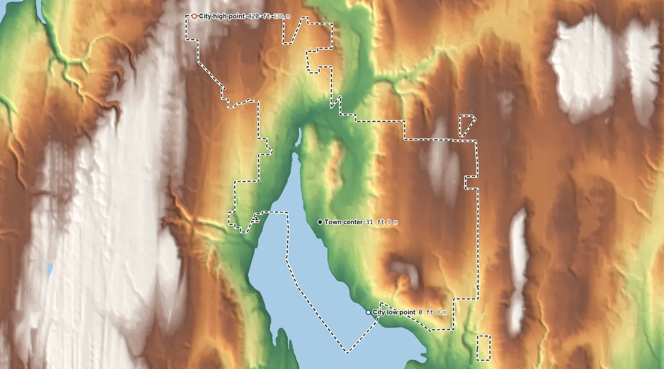 Topographic elevation map of Poulsbo, Washington, shaded from sea level level on Liberty Bay to 420 ft on the northwest side