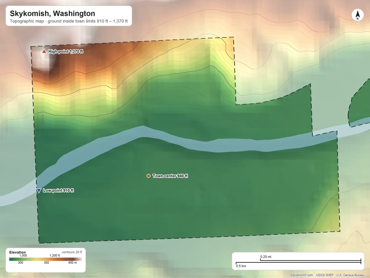 Topographic elevation map of Skykomish, Washington, shaded from 910 ft on the west side to 1,370 ft on the northwest edge, below higher ground just outside
