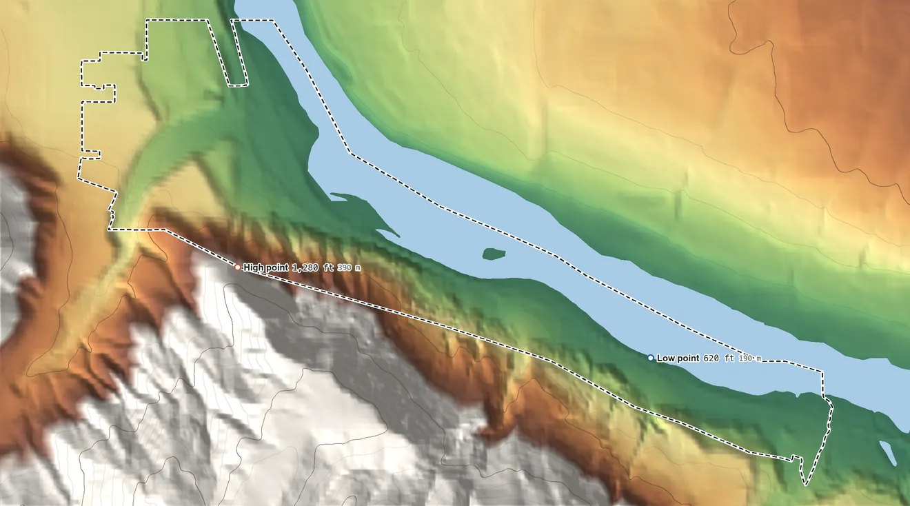 Topographic elevation map of South Wenatchee, Washington, shaded from 620 ft on the southeast side to 1,280 ft on the southeast edge, below higher ground just outside