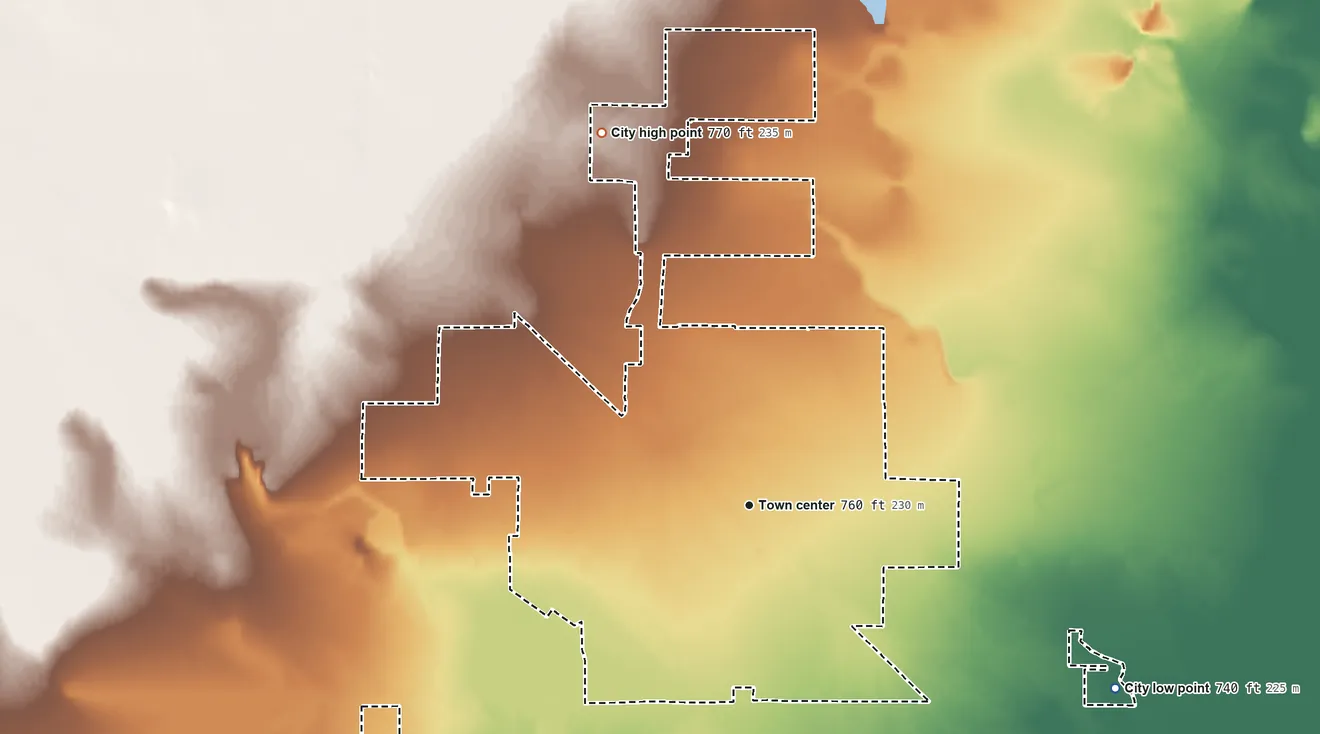 Topographic elevation map of Toppenish, Washington, shaded from 740 ft on the southeast side to 770 ft on the north side
