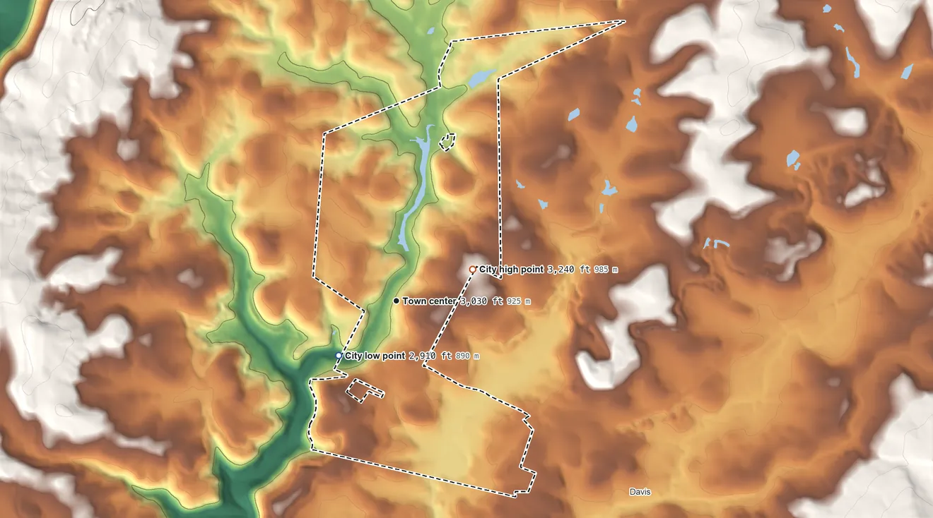 Topographic elevation map of Thomas, West Virginia, shaded from 2,910 ft on the southwest side to 3,240 ft on the northeast side