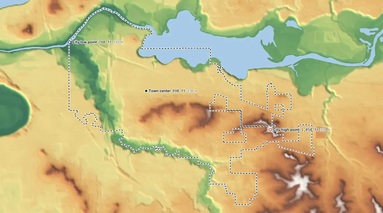 Topographic elevation map of Altoona, Wisconsin, shaded from 780 ft on the northwest side to 1,050 ft on the east side