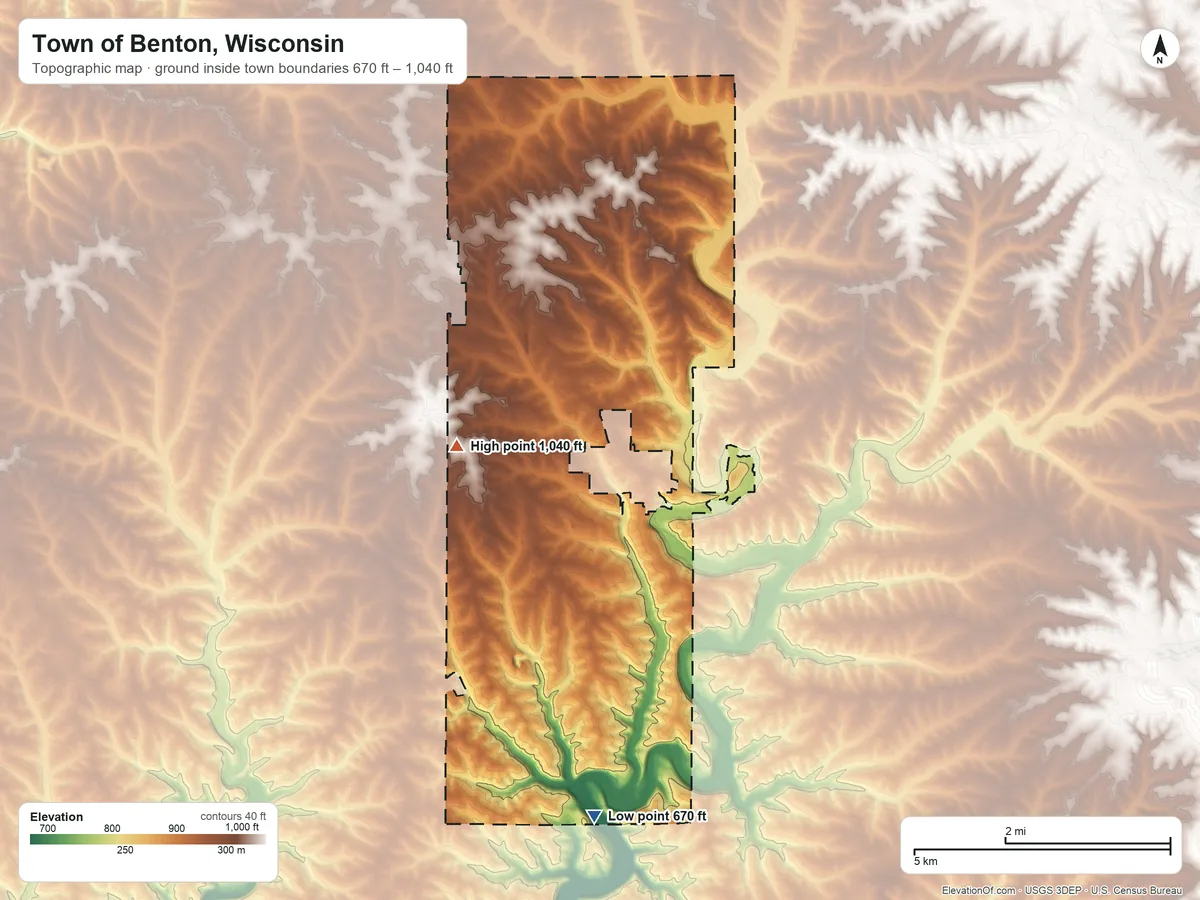Topographic elevation map of Town of Benton, Wisconsin, shaded from 670 ft on the south side to 1,040 ft on the southwest side