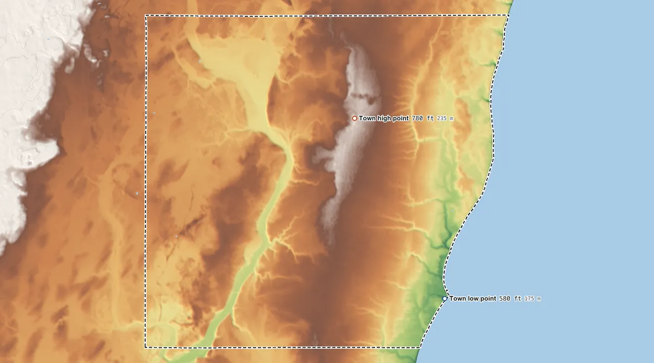 Topographic elevation map of Carlton, Wisconsin, shaded from 580 ft on the southeast side to 780 ft on the northeast side