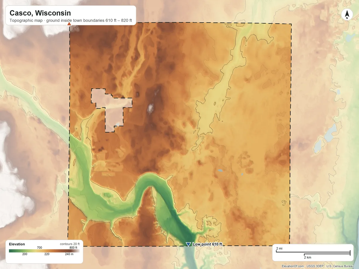 Topographic elevation map of Casco, Wisconsin, shaded from 610 ft on the south side to 820 ft on the northwest side