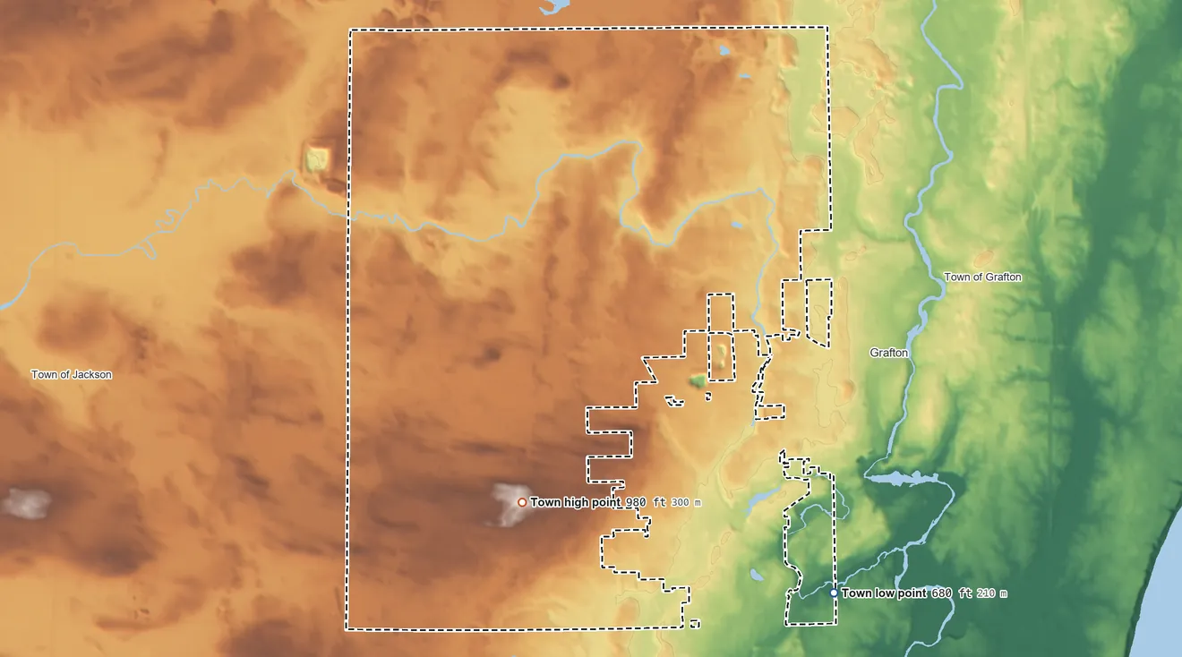 Topographic elevation map of Town of Cedarburg, Wisconsin, shaded from 680 ft on the southeast side to 980 ft on the south side