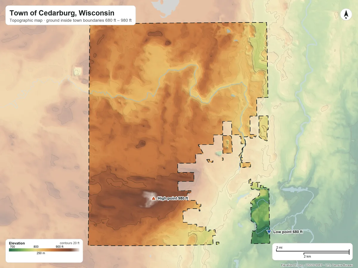 Topographic elevation map of Town of Cedarburg, Wisconsin, shaded from 680 ft on the southeast side to 980 ft on the south side