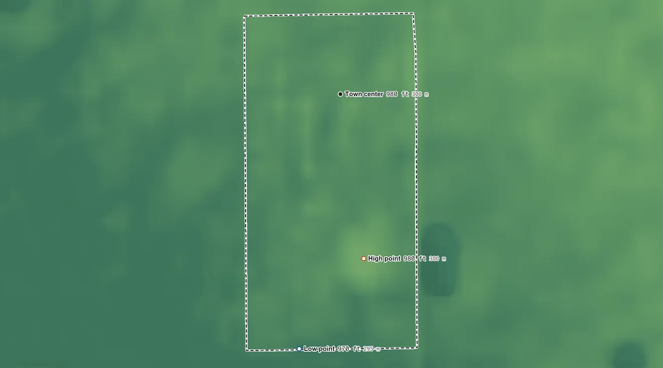 Topographic elevation map of Ceex Haci, Wisconsin, shaded from 970 ft on the south side to 980 ft on the south side