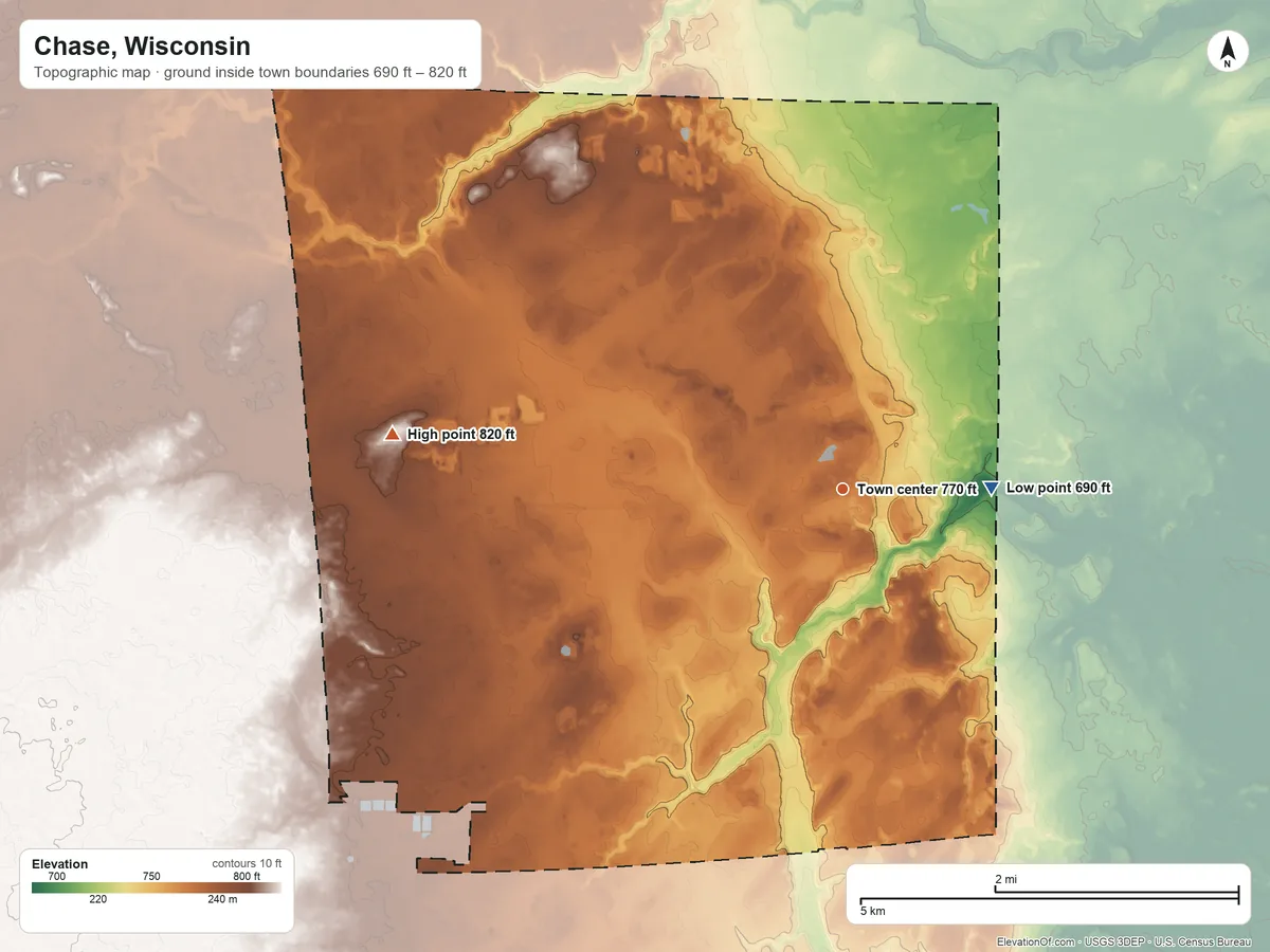 Topographic elevation map of Chase, Wisconsin, shaded from 690 ft on the east side to 820 ft on the west side