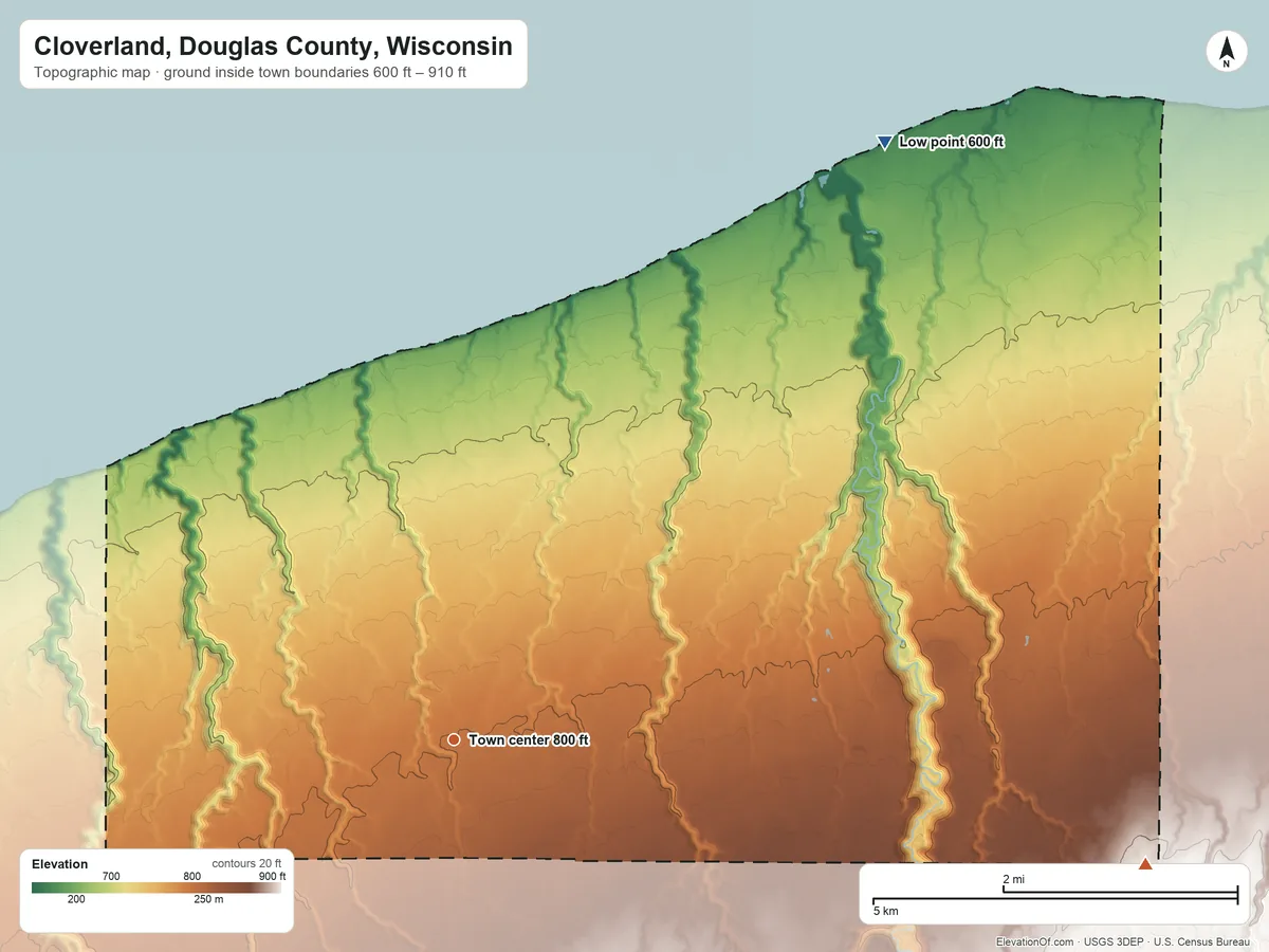 Topographic elevation map of Cloverland, Douglas County, Wisconsin, shaded from 600 ft on the northeast side to 910 ft on the east side