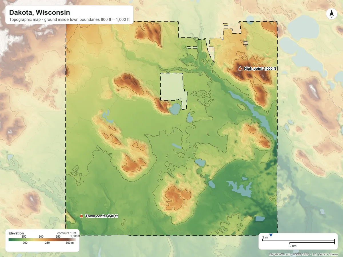 Topographic elevation map of Dakota, Wisconsin, shaded from 800 ft on the east side to 1,000 ft on the northeast side