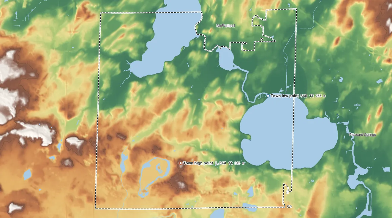 Topographic elevation map of Dunn, Wisconsin, shaded from 840 ft on the east side to 1,040 ft on the south side