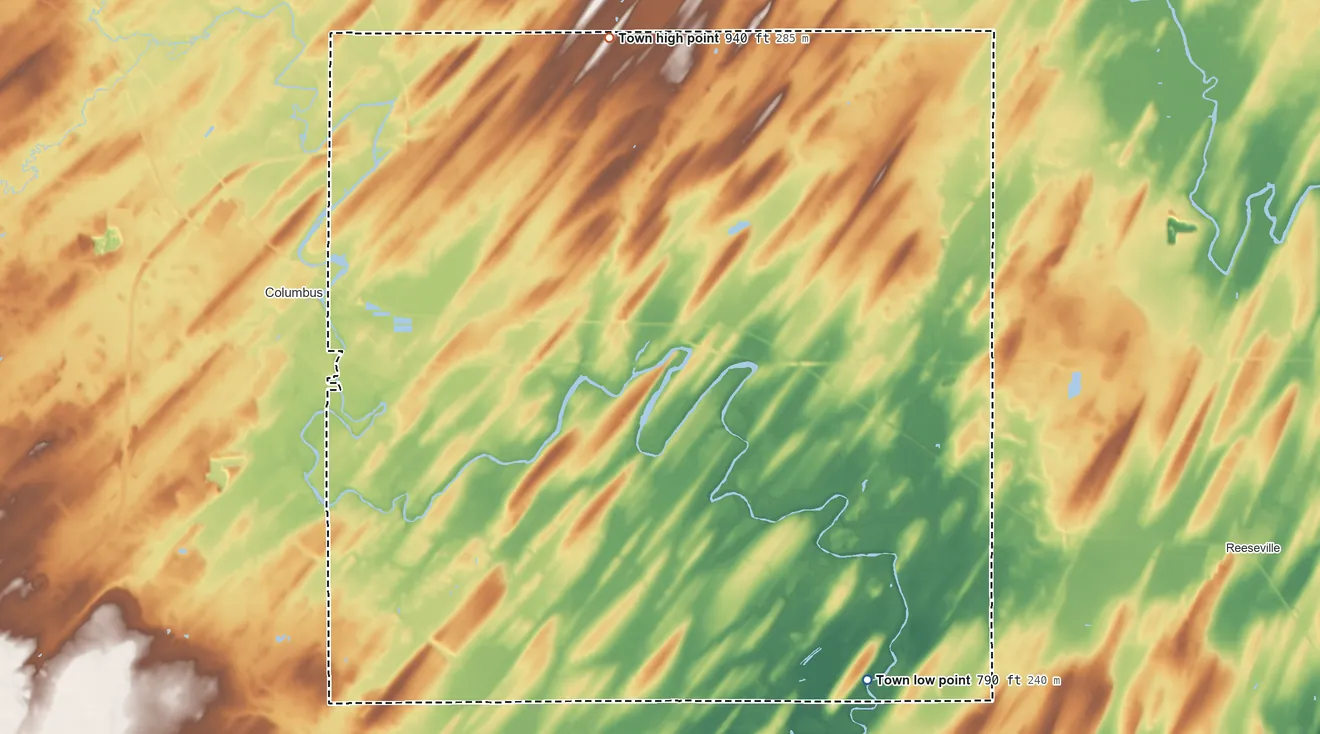 Topographic elevation map of Elba, Wisconsin, shaded from 790 ft on the southeast side to 940 ft on the north side