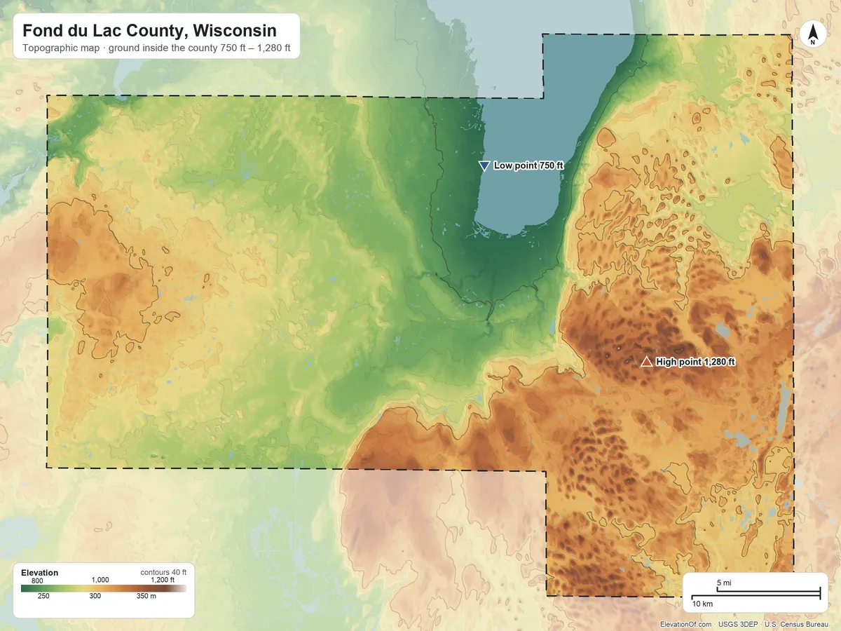 Topographic elevation map of Fond du Lac County, Wisconsin, shaded from 750 ft on the northeast side to 1,280 ft on the east side