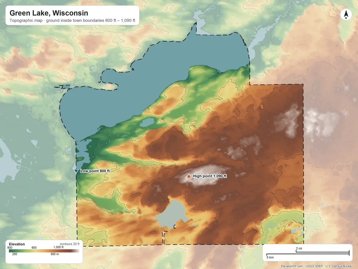 Topographic elevation map of Green Lake, Wisconsin, shaded from 800 ft on the west side to 1,090 ft on the south side