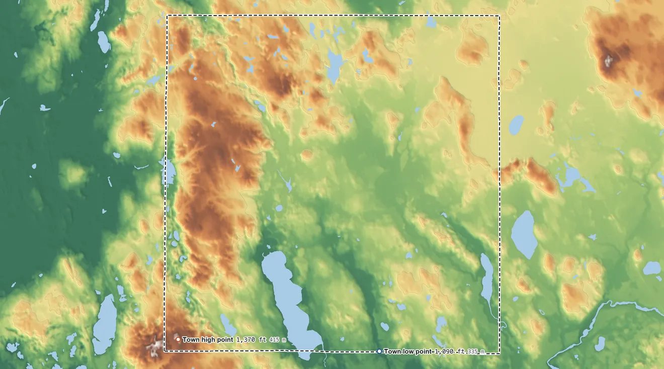 Topographic elevation map of Gull Lake, Wisconsin, shaded from 1,090 ft on the southeast side to 1,370 ft on the southwest side