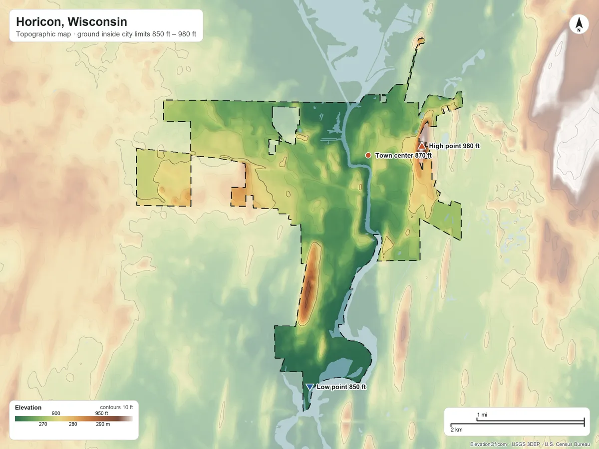 Topographic elevation map of Horicon, Wisconsin, shaded from 850 ft on the south side to 980 ft on the east side
