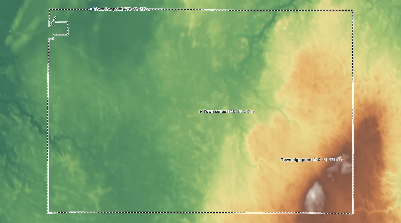 Topographic elevation map of Humboldt, Wisconsin, shaded from 770 ft on the northwest side to 940 ft on the east side