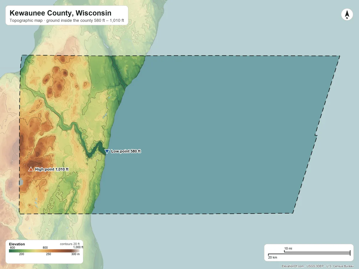 Topographic elevation map of Kewaunee County, Wisconsin, shaded from 580 ft on the west side to 1,010 ft on Cherneyville Hill