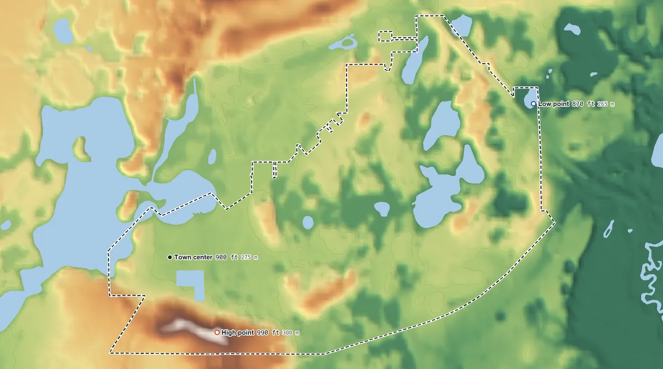 Topographic elevation map of King, Wisconsin, shaded from 870 ft on the northeast side to 990 ft on the southeast side