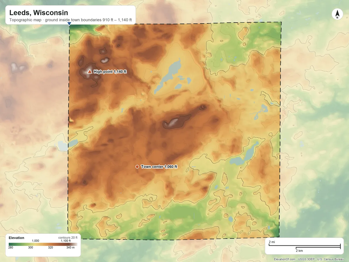 Topographic elevation map of Leeds, Wisconsin, shaded from 910 ft on the northwest side to 1,140 ft on the northwest side
