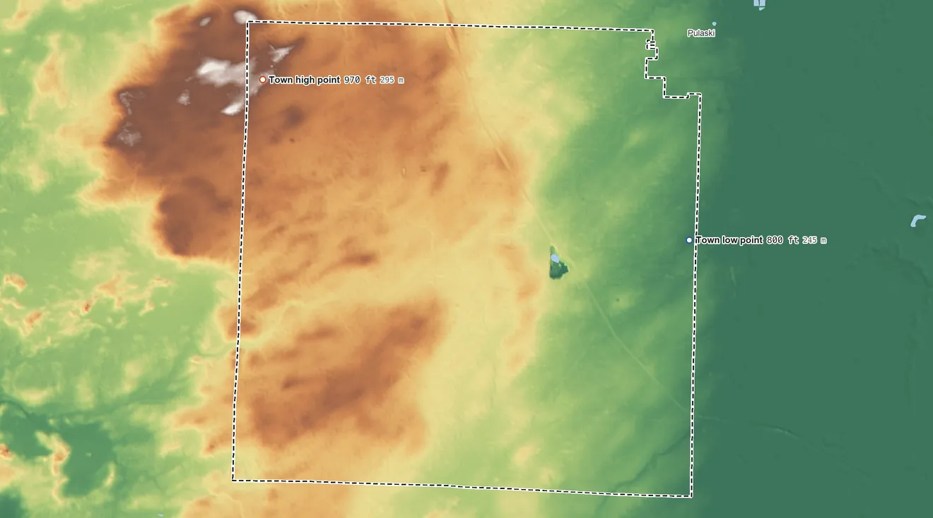Topographic elevation map of Maple Grove, Wisconsin, shaded from 800 ft on the east side to 970 ft on the northwest side