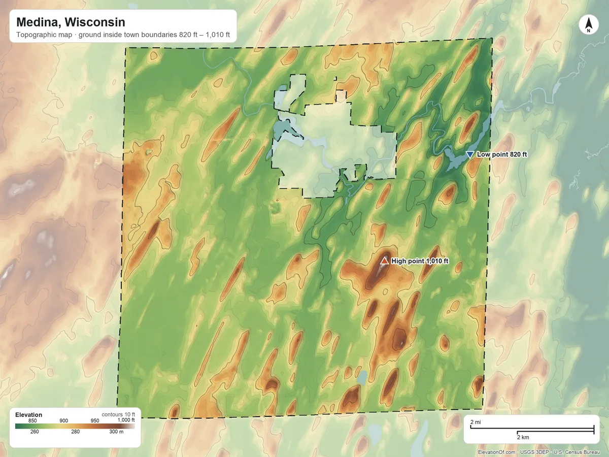 Topographic elevation map of Medina, Wisconsin, shaded from 820 ft on the east side to 1,010 ft on the southeast side