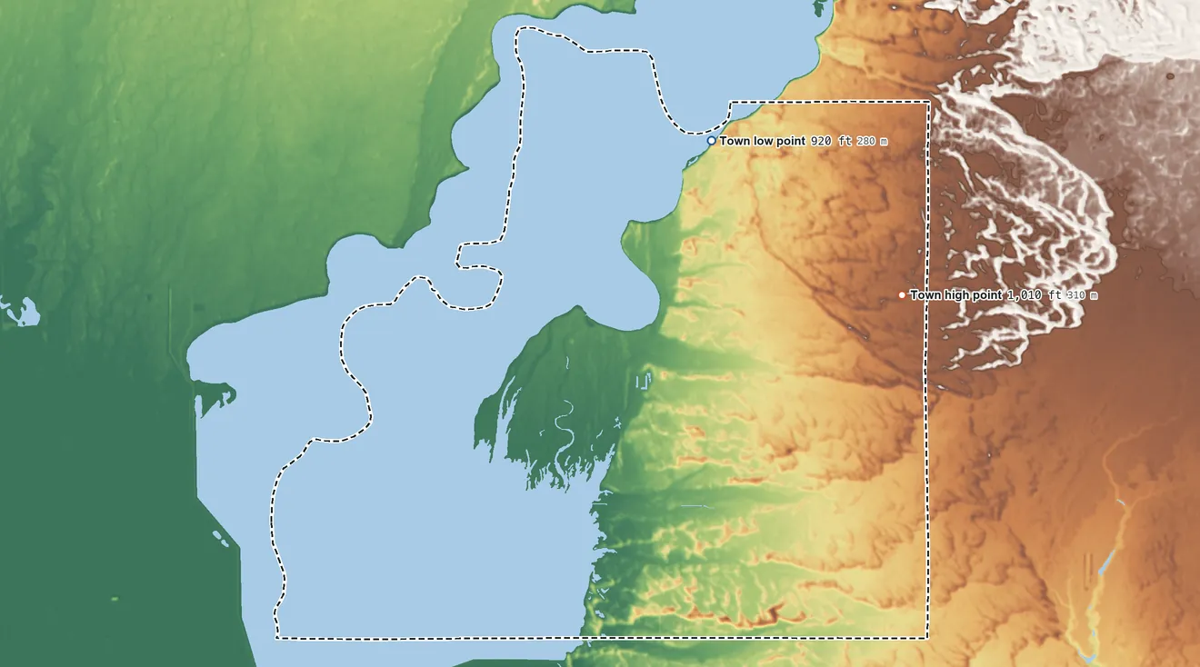 Topographic elevation map of Town of Monroe, Wisconsin, shaded from 920 ft on the north side to 1,010 ft on the east side