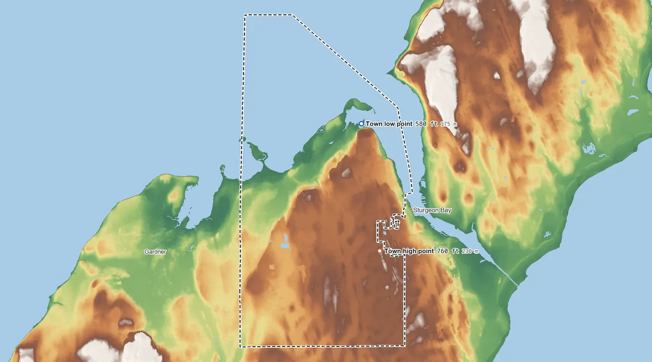 Topographic elevation map of Nasewaupee, Wisconsin, shaded from 580 ft on the north side to 760 ft on the east side