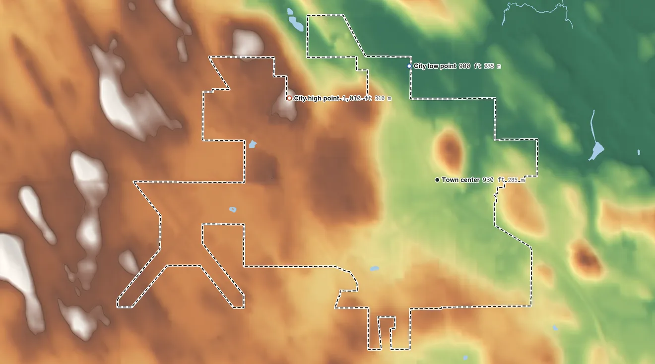 Topographic elevation map of New Holstein, Wisconsin, shaded from 900 ft on the north side to 1,010 ft on the northwest side