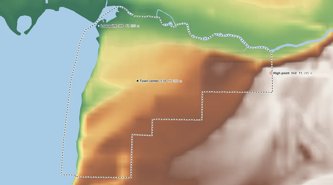 Topographic elevation map of North Lake, Wisconsin, shaded from 900 ft on the northwest side to 960 ft on the east side