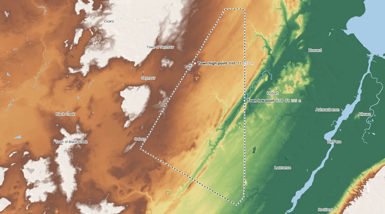 Topographic elevation map of Oneida, Wisconsin, shaded from 670 ft on the northeast side to 840 ft on the north side