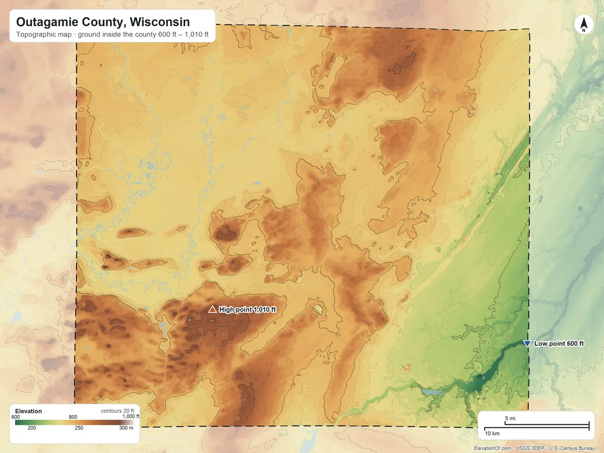 Topographic elevation map of Outagamie County, Wisconsin, shaded from 600 ft on the southeast side to 1,010 ft on the southwest side