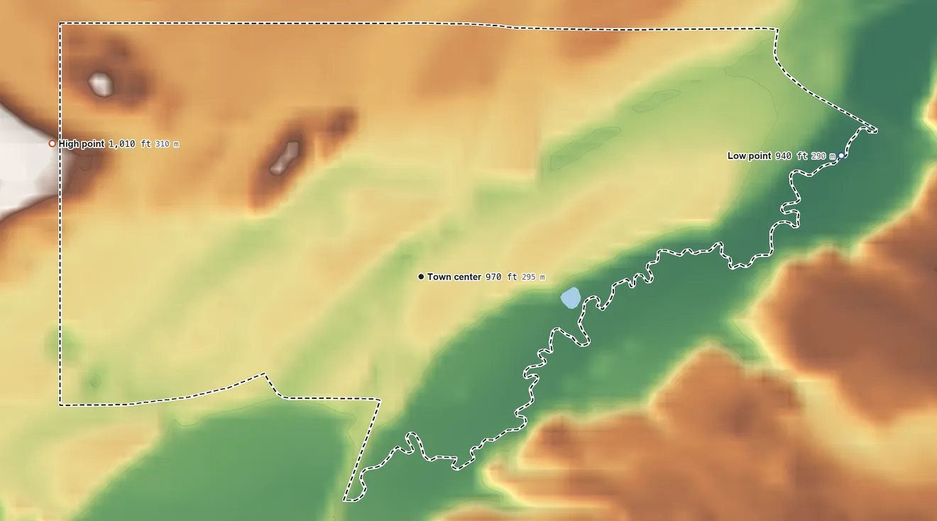 Topographic elevation map of Pembine, Marinette County, Wisconsin, shaded from 940 ft on the east side to 1,010 ft on the west side