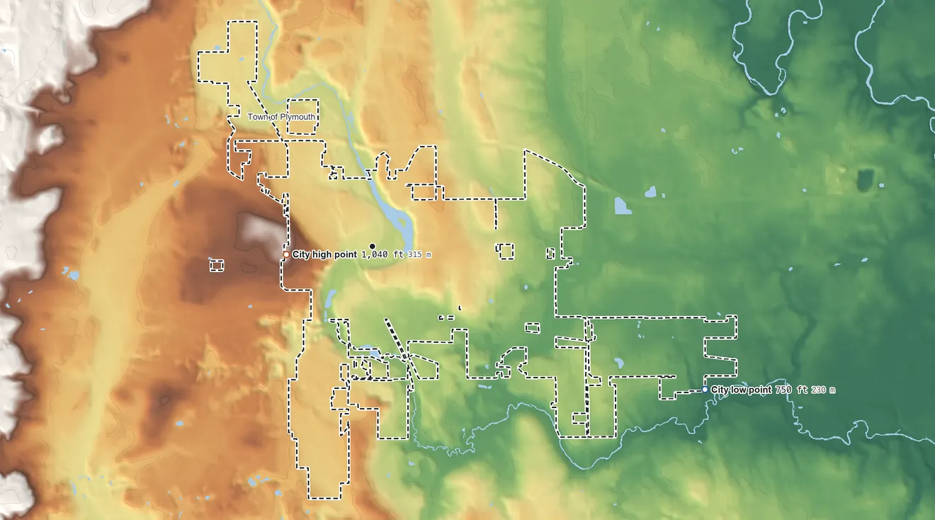 Topographic elevation map of Plymouth, Wisconsin, shaded from 750 ft on the southeast side to 1,040 ft on the west side