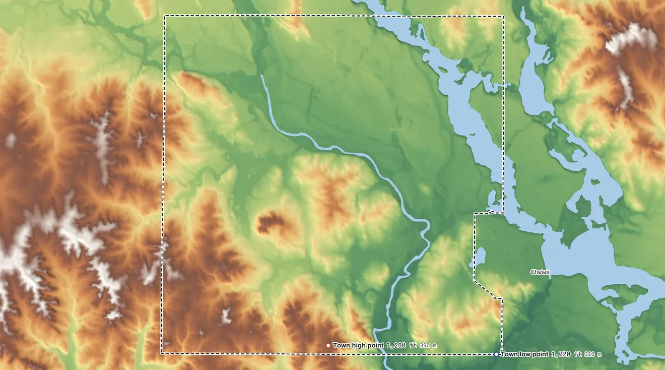 Topographic elevation map of Prairie Lake, Wisconsin, shaded from 1,020 ft on the southeast side to 1,280 ft on the south side