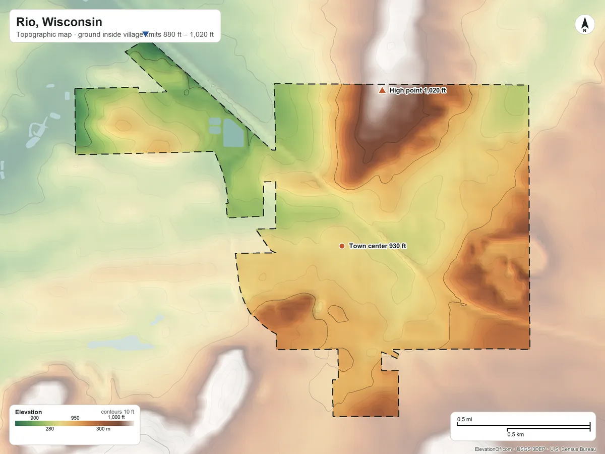 Topographic elevation map of Rio, Wisconsin, shaded from 880 ft on the northwest side to 1,020 ft on the north side