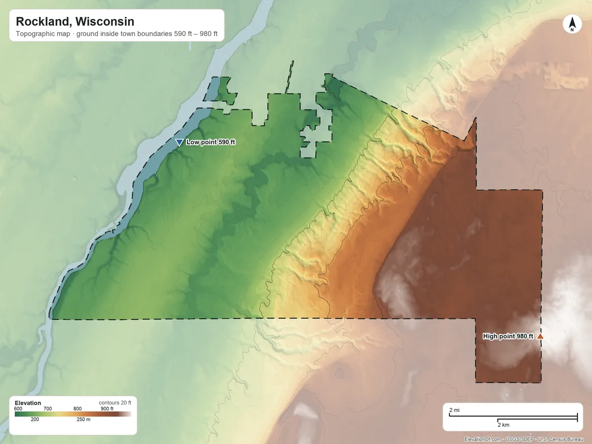 Topographic elevation map of Rockland, Wisconsin, shaded from 590 ft on the northwest side to 980 ft on the southeast side